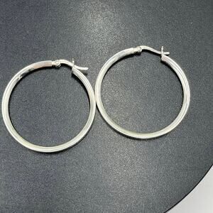 CW‎ Charles Winston Sterling Silver Flat Curved Hoop Earrings 1.5”, 3mm, 3.8 gr